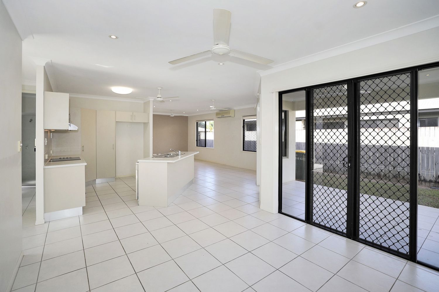 6 Walgan Close, Bentley Park QLD 4869, Image 2