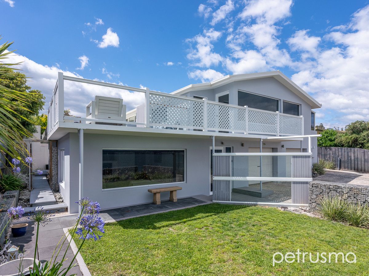 4 bedrooms House in 266 Tranmere Road TRANMERE TAS, 7018