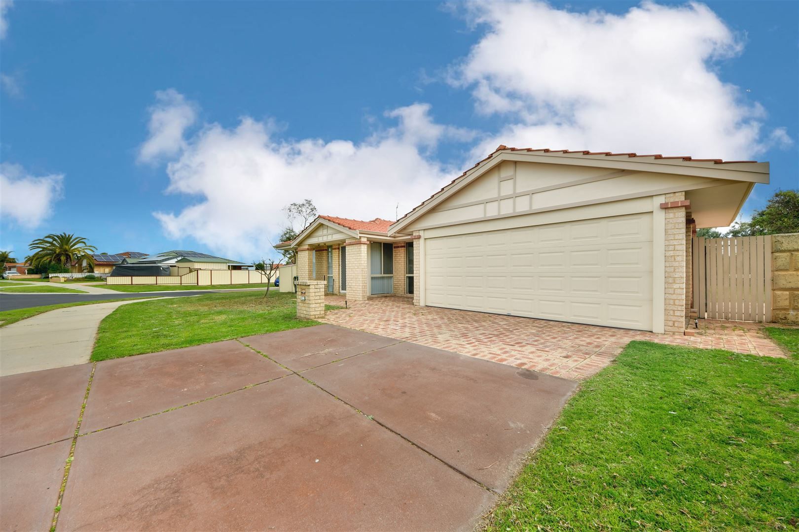3 bedrooms House in 62 The Avenue WARNBRO WA, 6169