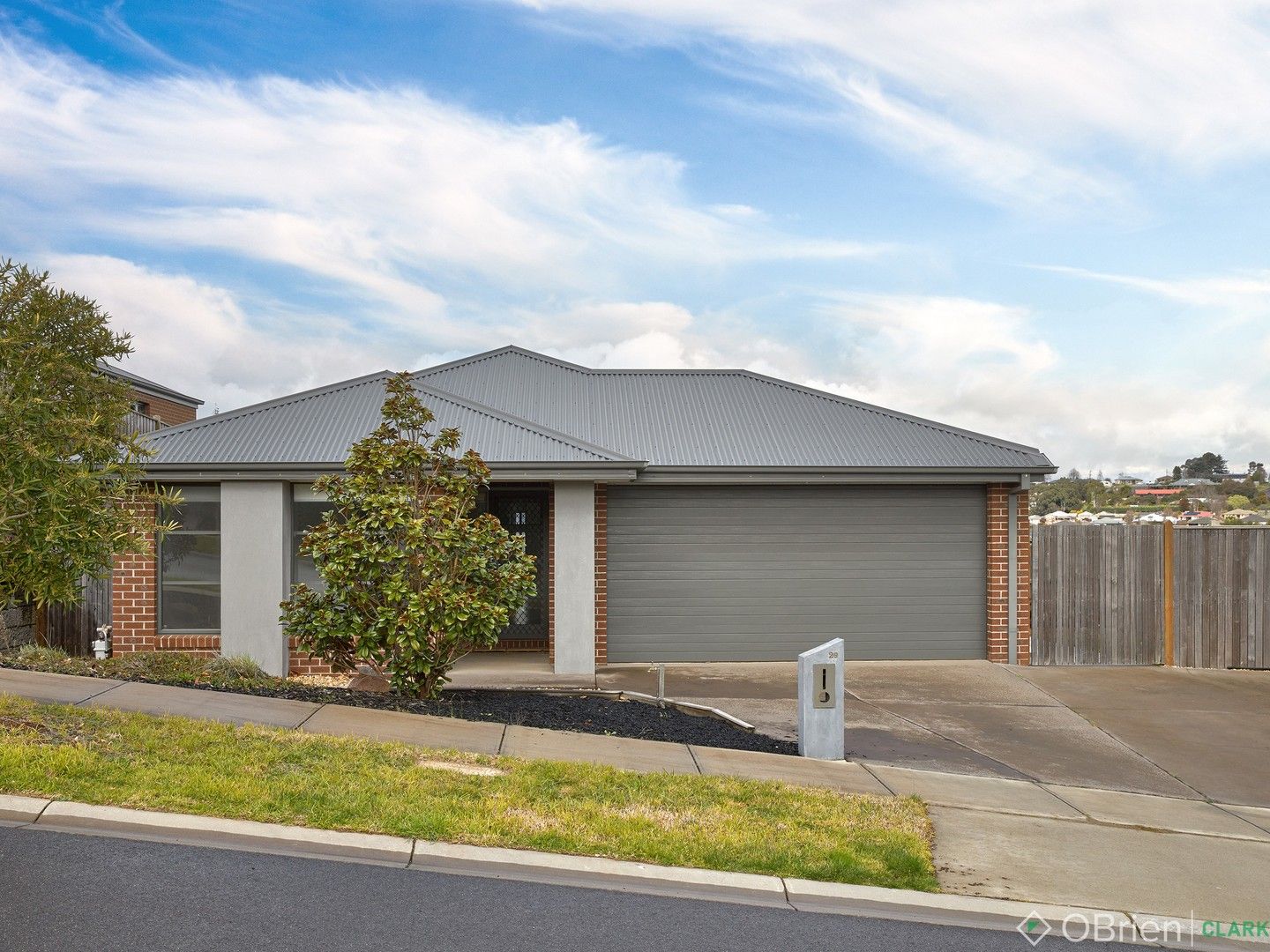 4 bedrooms House in 29 Limestone Court WARRAGUL VIC, 3820