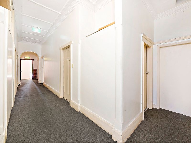 Room 1/6 Clarence Street, Burwood NSW 2134, Image 2