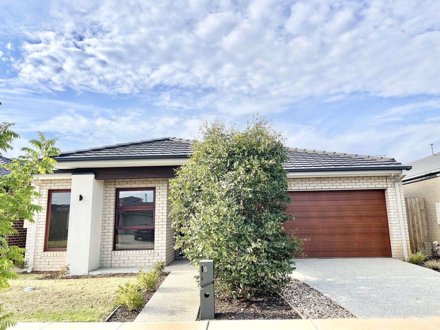 4 bedrooms House in 5 Louie Street DEANSIDE VIC, 3336
