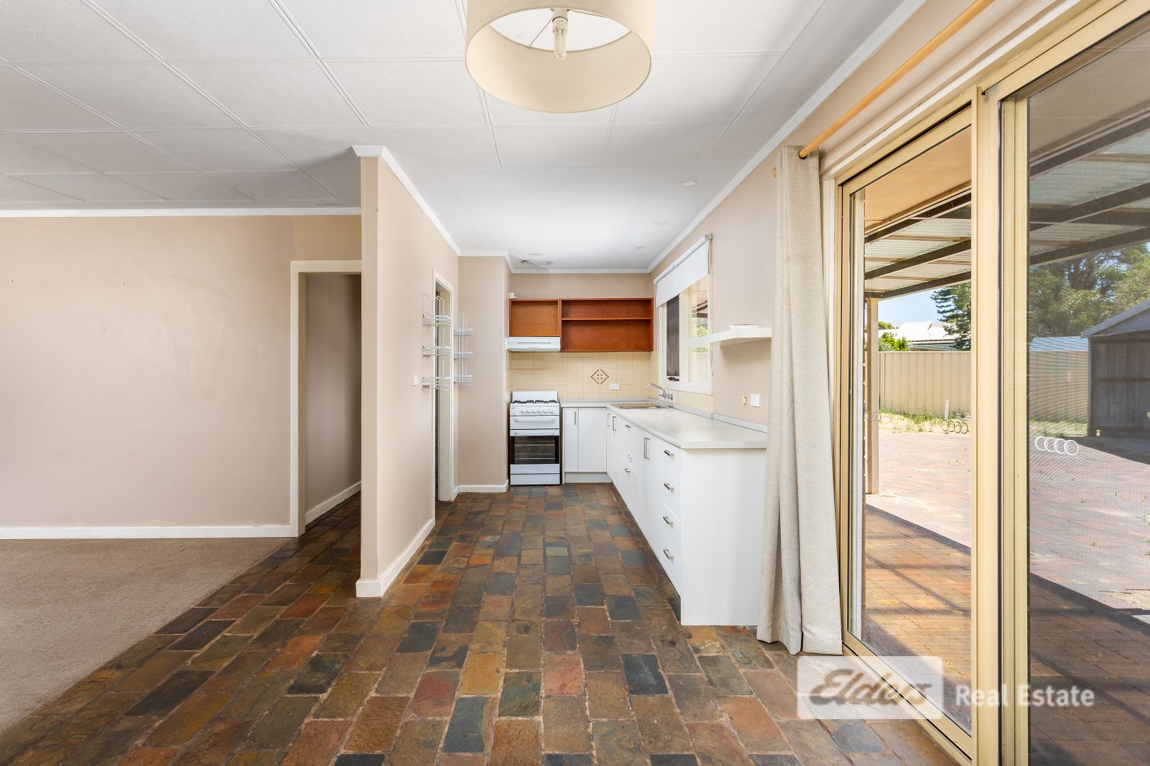 18A Flynn Street, East Bunbury WA 6230, Image 2