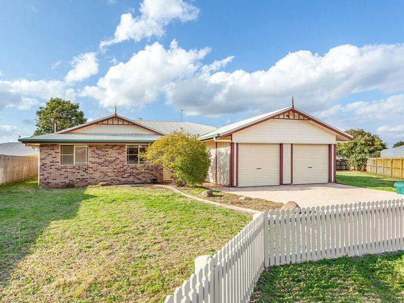 5 bedrooms House in 3 Hennenlotter Ct KEARNEYS SPRING QLD, 4350