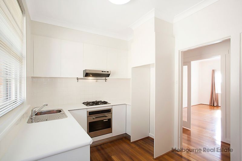 3 bedrooms Apartment / Unit / Flat in 11/2 Ravens Grove ST KILDA EAST VIC, 3183