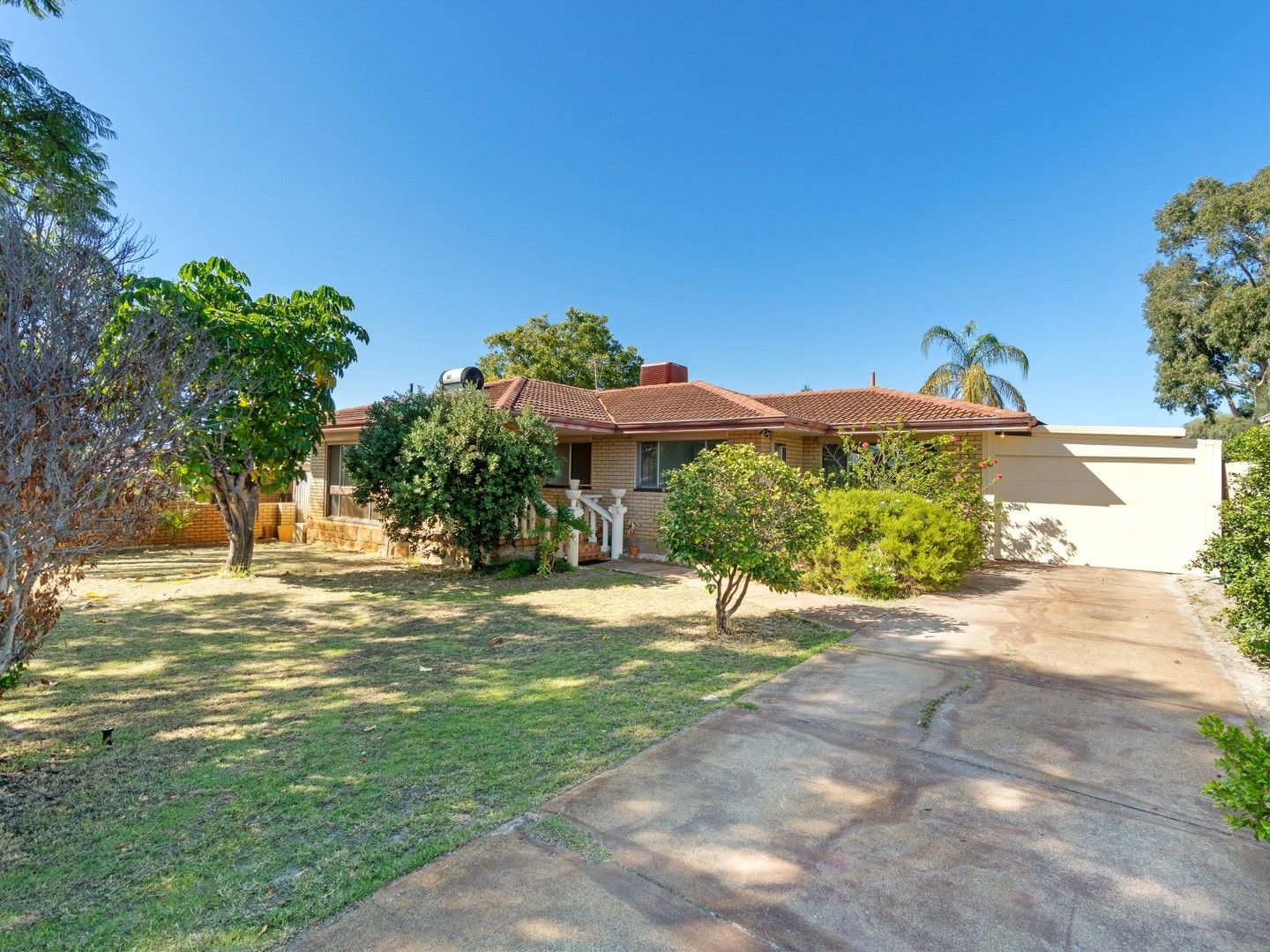 4 bedrooms House in 124 Leach Highway WILSON WA, 6107