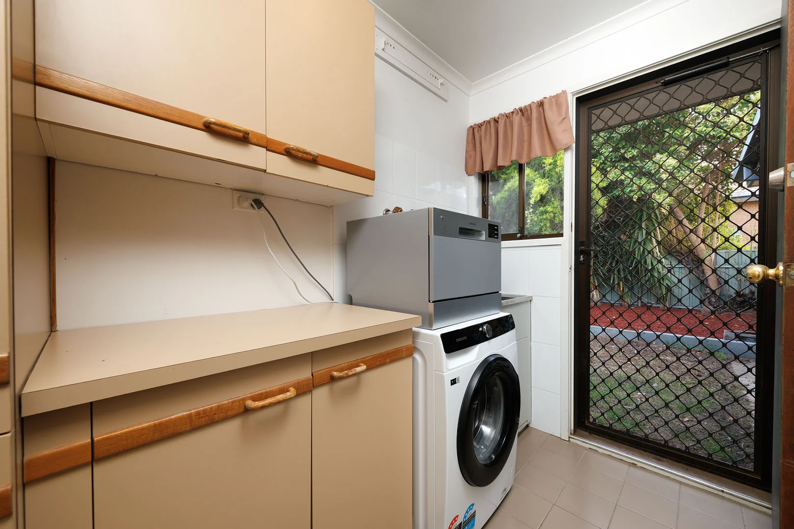 Additional image 10 of 2/8 Page Court, Wodonga VIC 3690