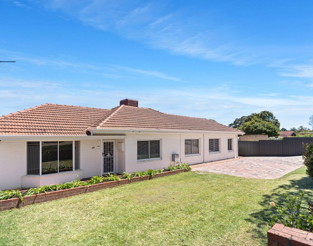 24 Woodley Crescent, Melville WA 6156