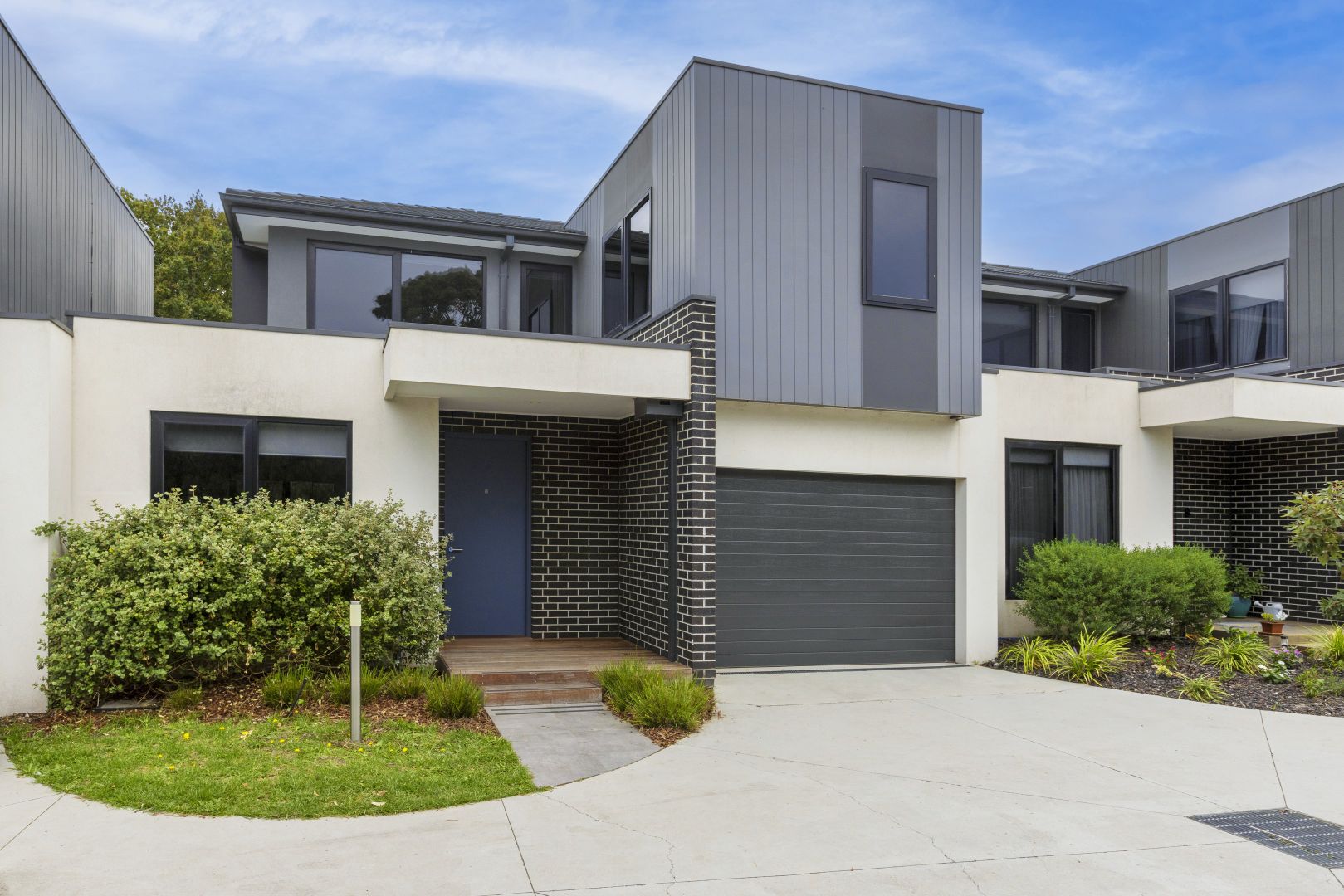 8/57 Tootal Road, Dingley Village VIC 3172