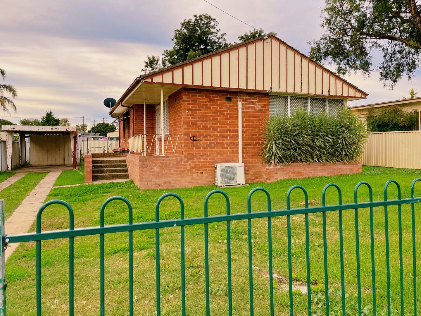 3 bedrooms House in 11 Cossa Street TAMWORTH NSW, 2340