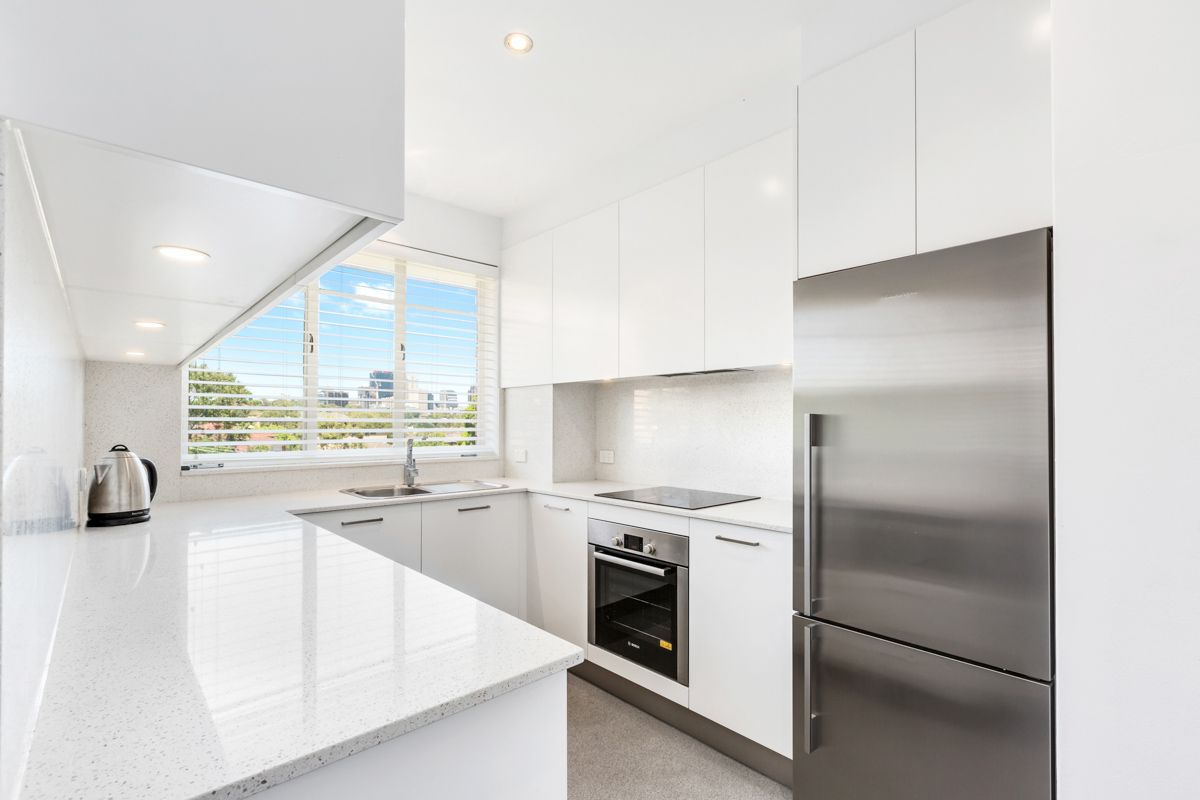 2 bedrooms Apartment / Unit / Flat in 11/50 Shirley  Road WOLLSTONECRAFT NSW, 2065