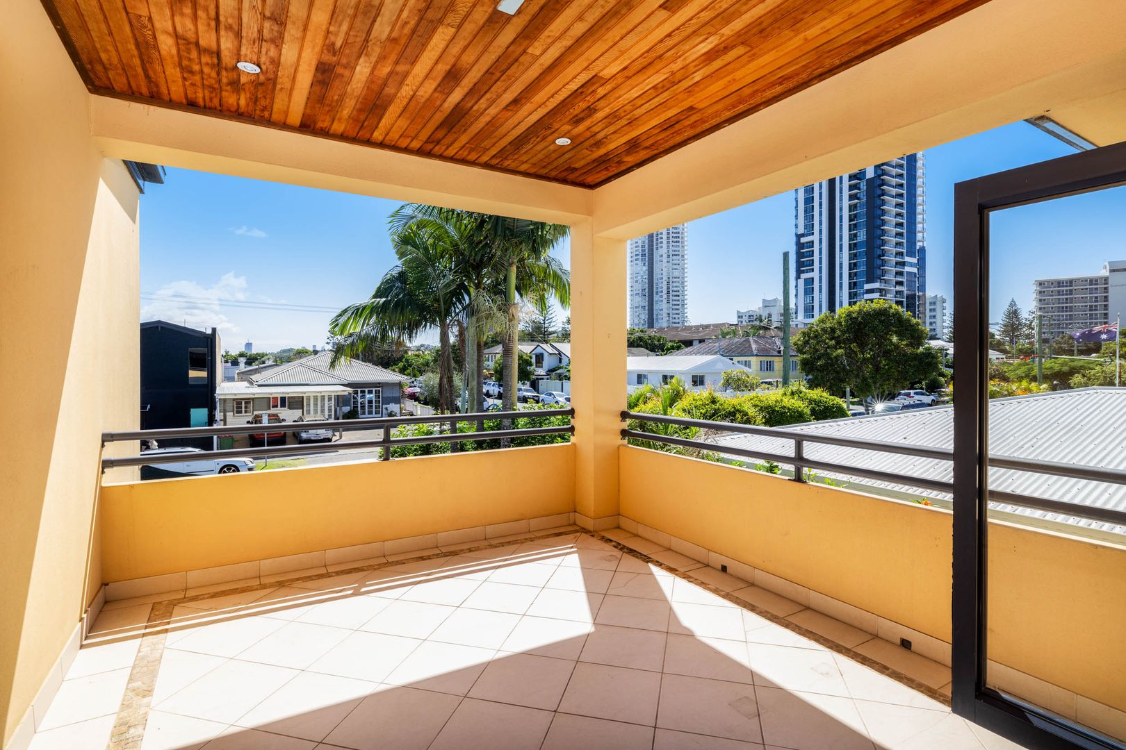 1/14 Gardenia Grove, Burleigh Heads QLD 4220, Image 2