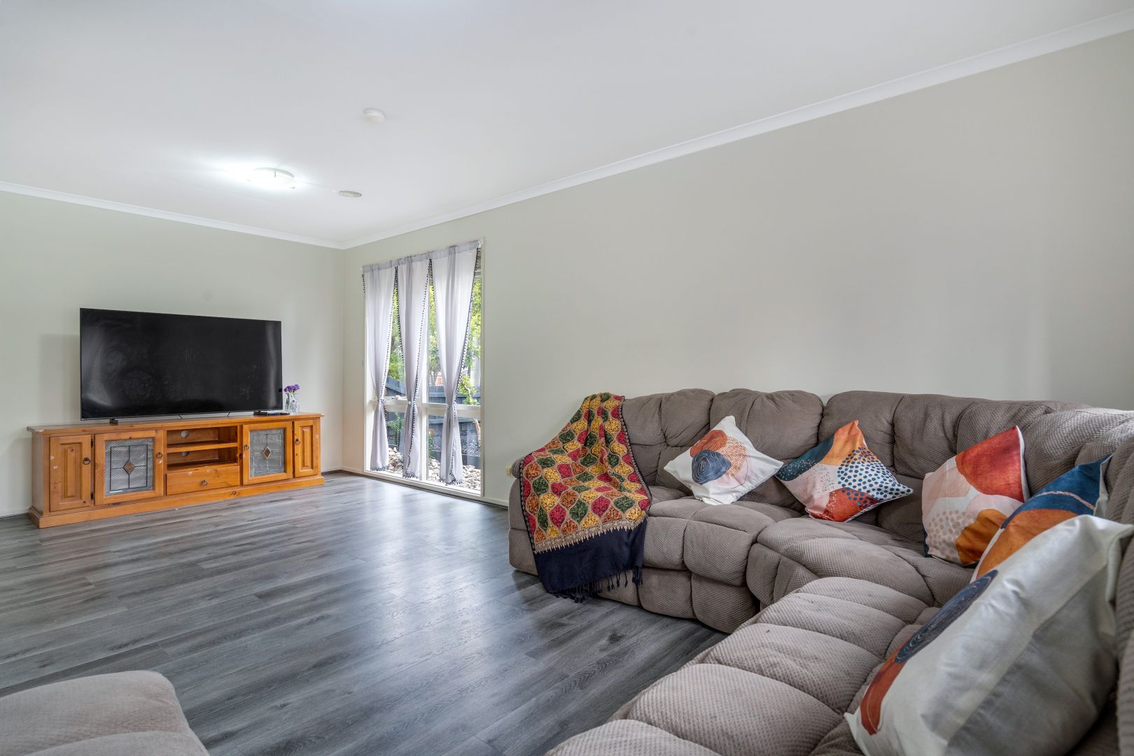 9 Balcombe Court, Craigieburn VIC 3064, Image 2