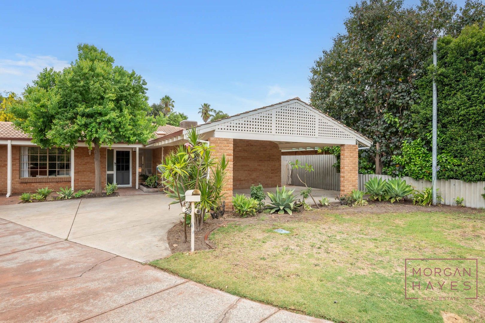 4 bedrooms House in 29 Rainer Mew WILLETTON WA, 6155