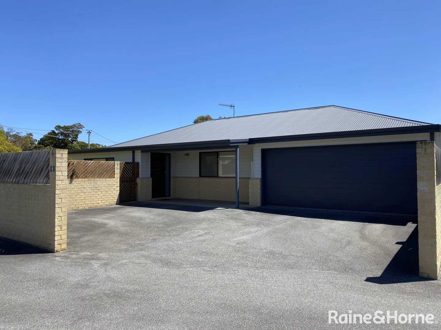 1/66 Carbine Street, Orana WA 6330