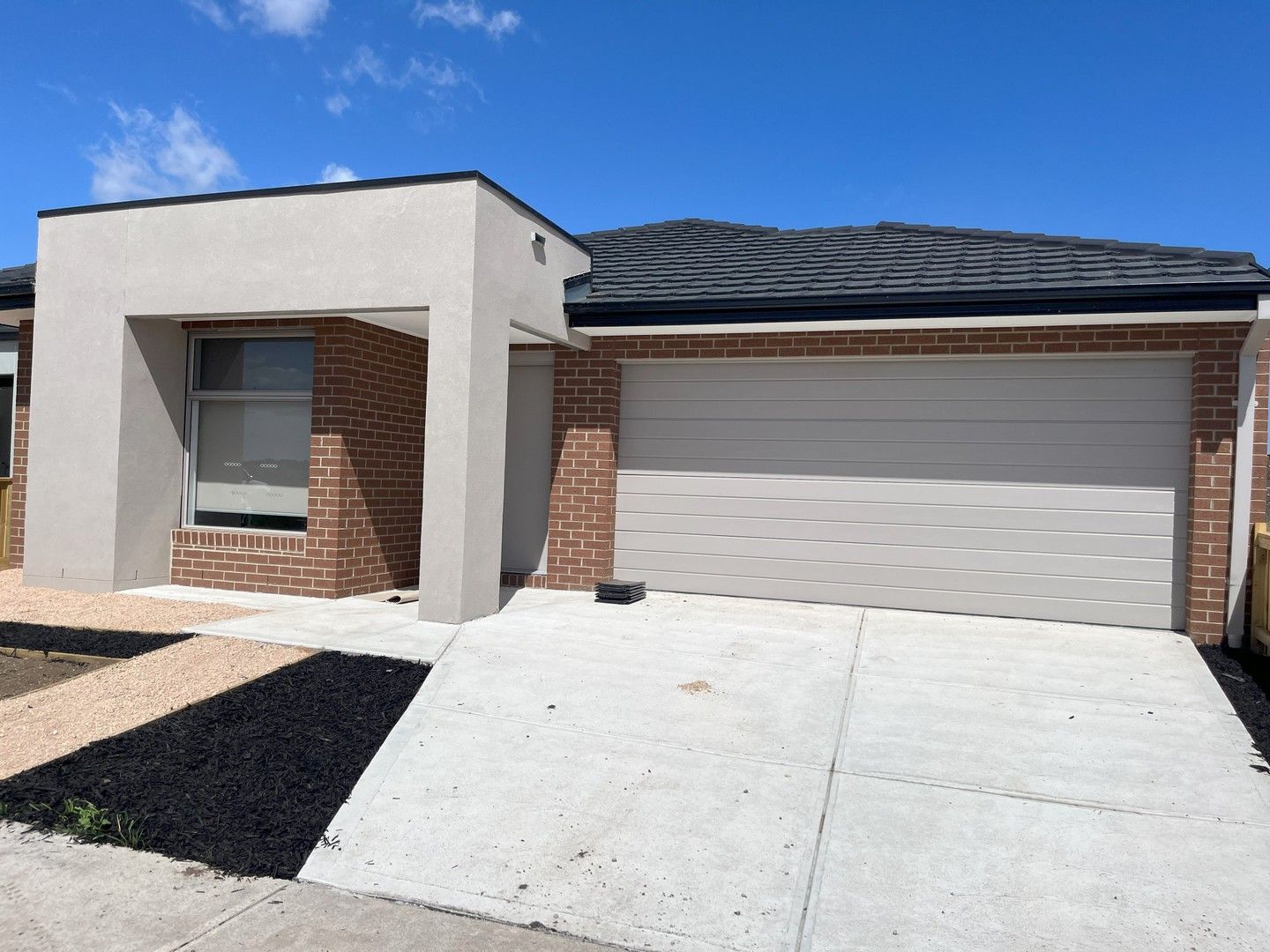 4 bedrooms House in 21 Gold Dust Road BEVERIDGE VIC, 3753