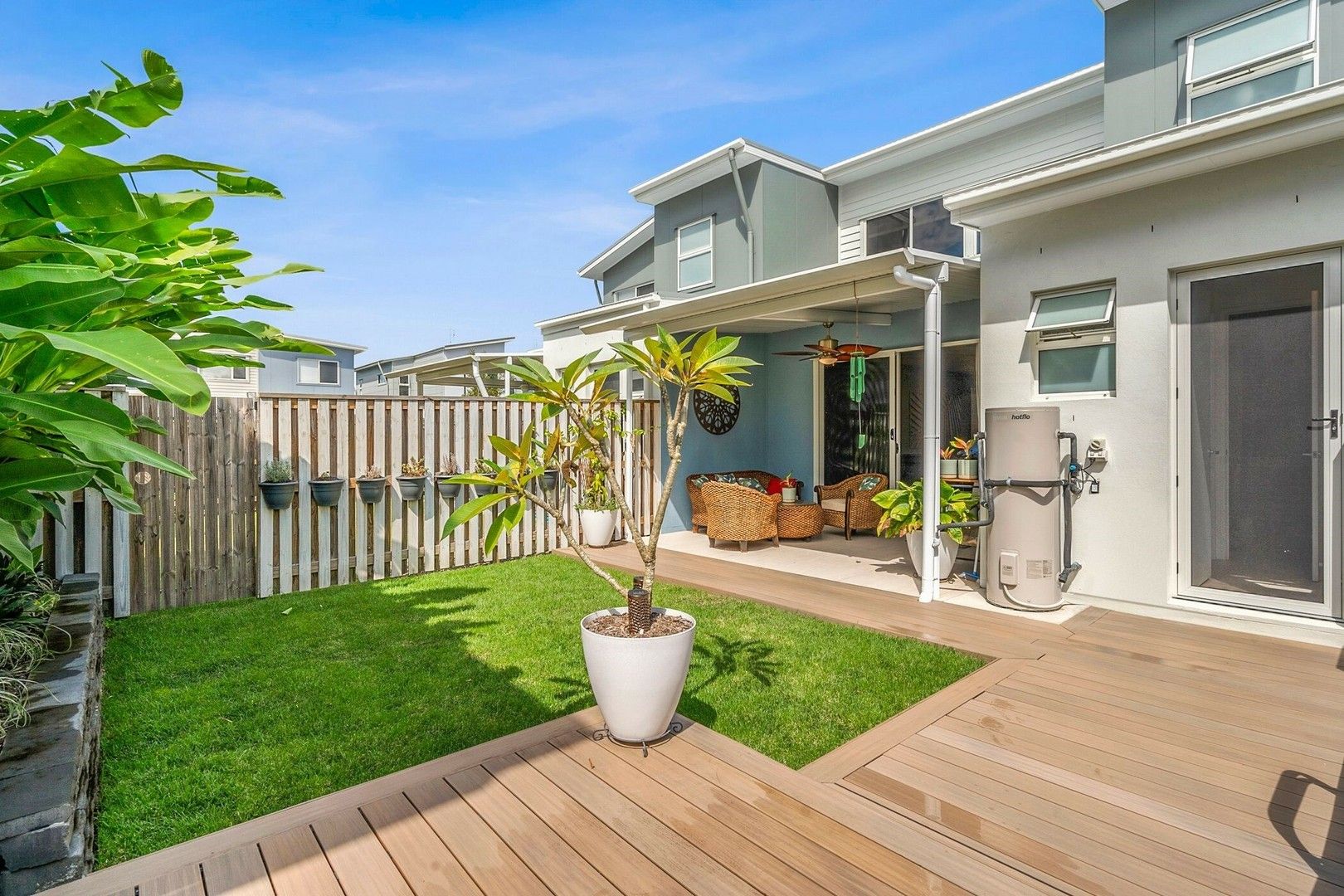 3 bedrooms Townhouse in 404 Paradise Cct MAROOCHYDORE QLD, 4558