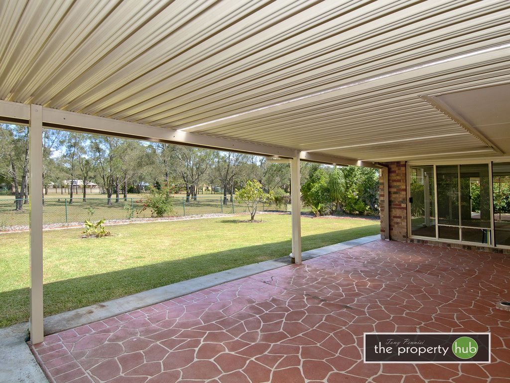 76 Allenby Crescent, Windaroo QLD 4207, Image 2