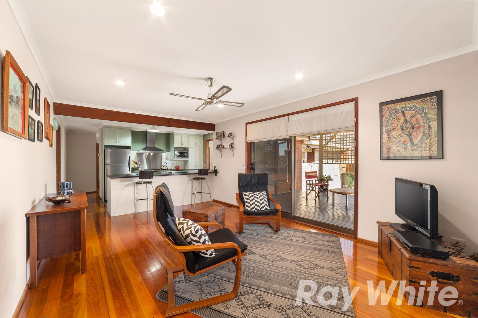 2 Macarthur Court, Mill Park VIC 3082, Image 2