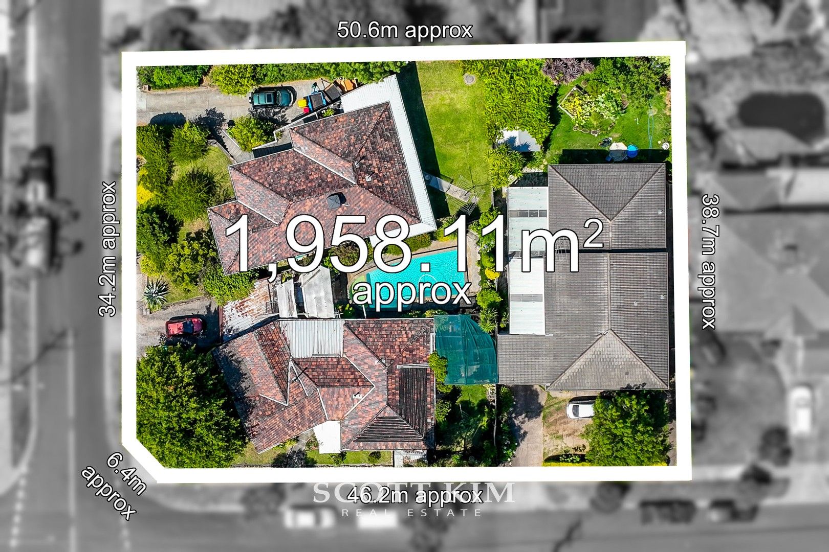 10 bedrooms House in 2-4 Coppabella Way VERMONT SOUTH VIC, 3133