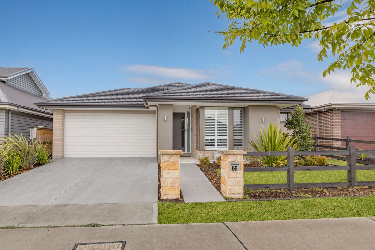 4 bedrooms House in 66 Fairway Drive WILTON NSW, 2571