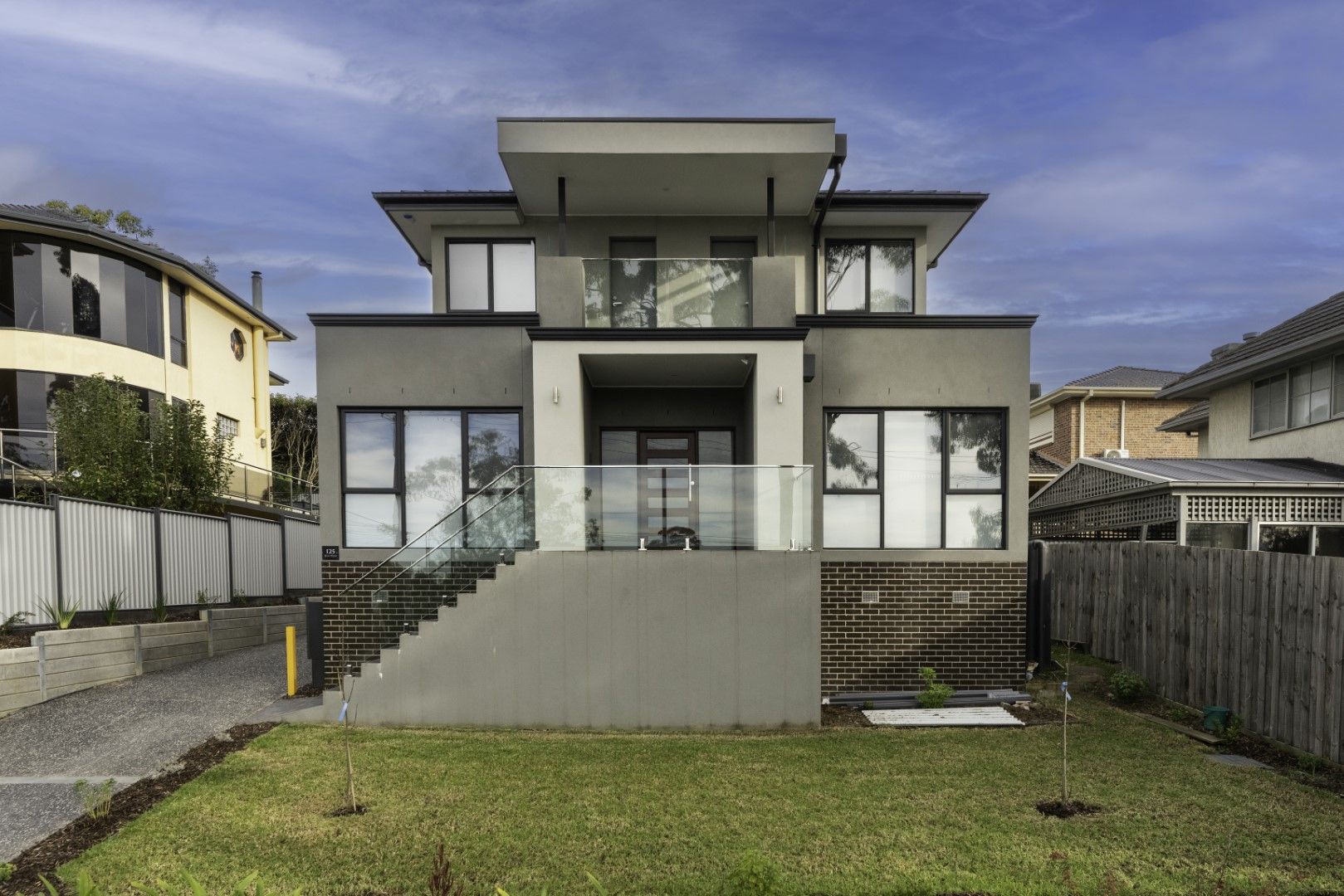 4 bedrooms Townhouse in 1/125 Jells Road WHEELERS HILL VIC, 3150