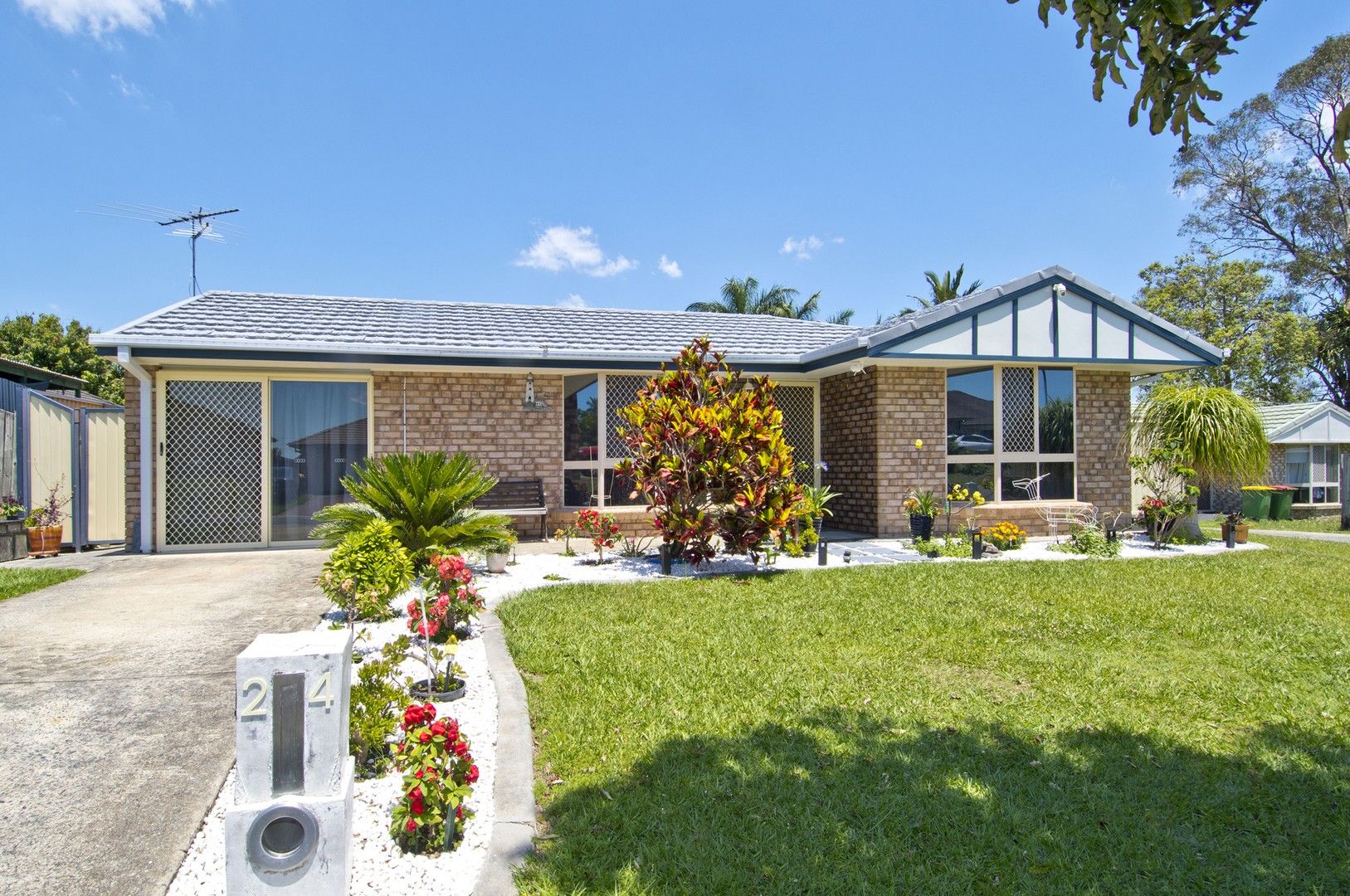 4 bedrooms House in 24 Kao Street MARSDEN QLD, 4132