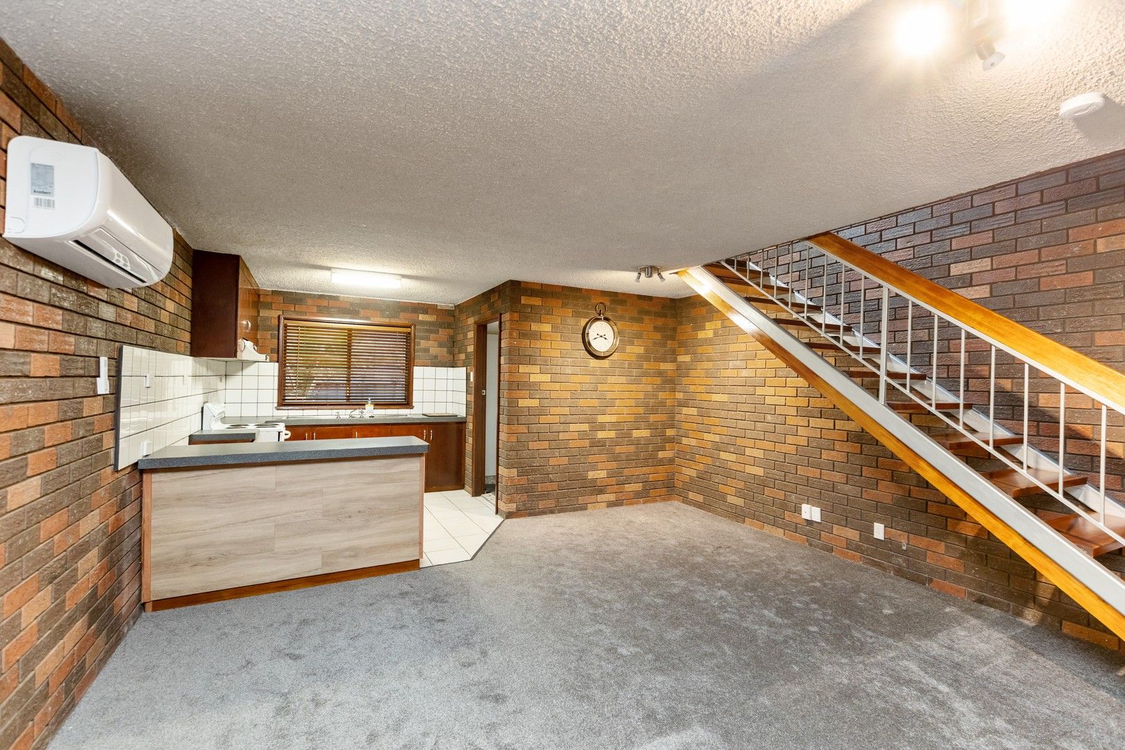 1/8185 Ziegler Avenue, Kooringal NSW 2650 Apartment For Rent 300