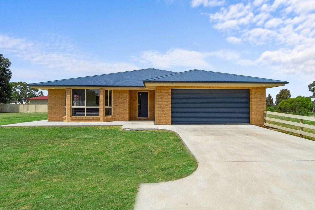 2 Davis Street, Stratford VIC 3862, Image 0