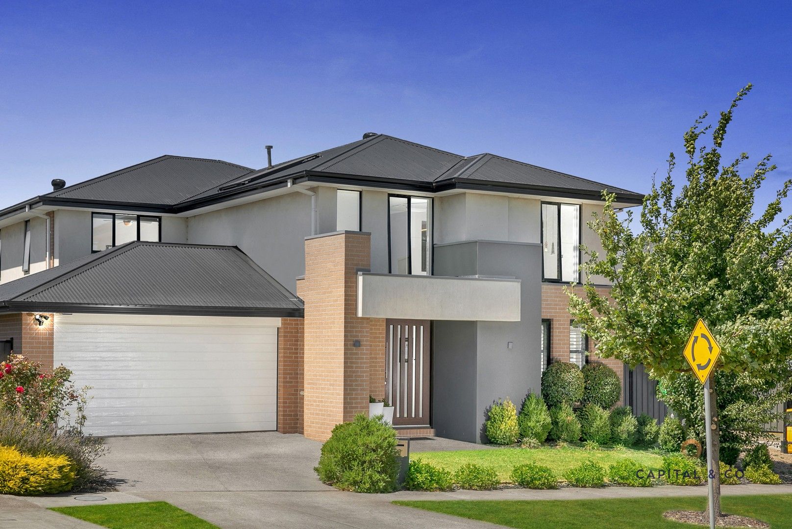 4 bedrooms House in 90 Dwyer Street KALKALLO VIC, 3064