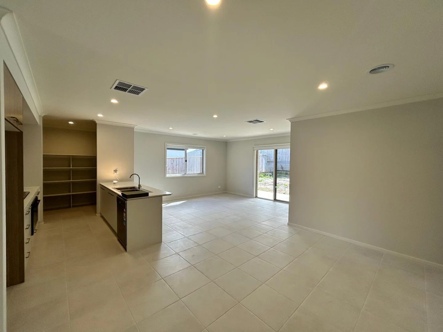 Additional image 3 of 43 PHILIP PARADE, Churchill VIC 3842