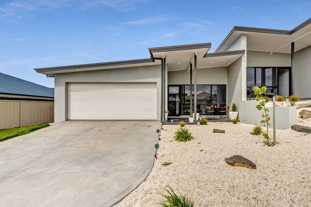 3 Swan Loop, Goulburn NSW 2580