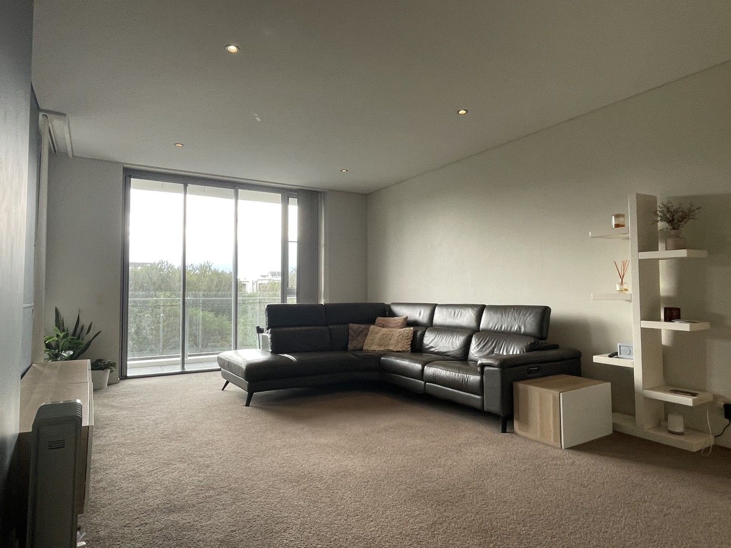 1 bedrooms Apartment / Unit / Flat in 211/8 Jenner Street LITTLE BAY NSW, 2036