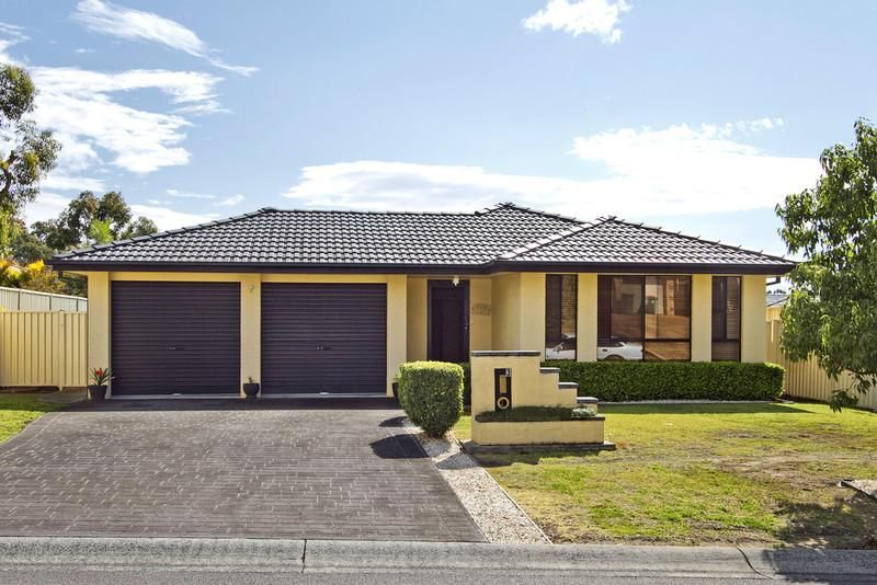 3 Lemon Gum Circuit, Blue Haven Property History & Address Research