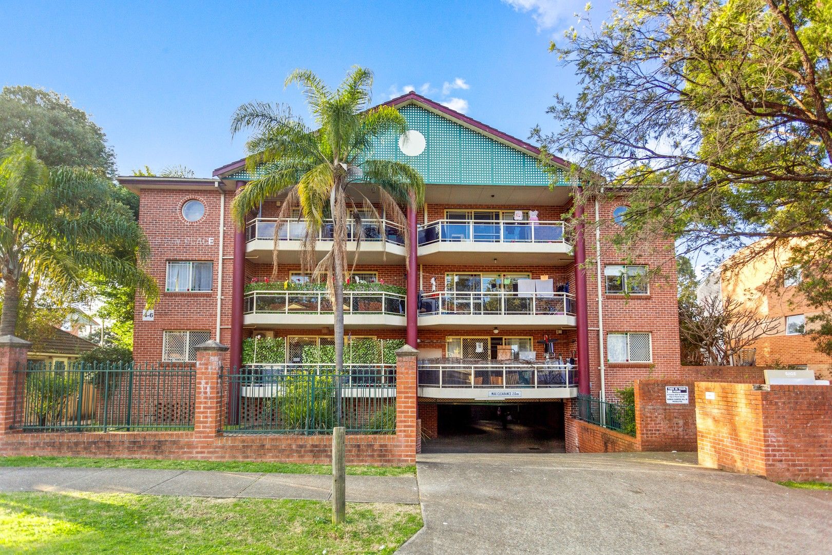 2 bedrooms Apartment / Unit / Flat in 4/6 Dellwood Street BANKSTOWN NSW, 2200