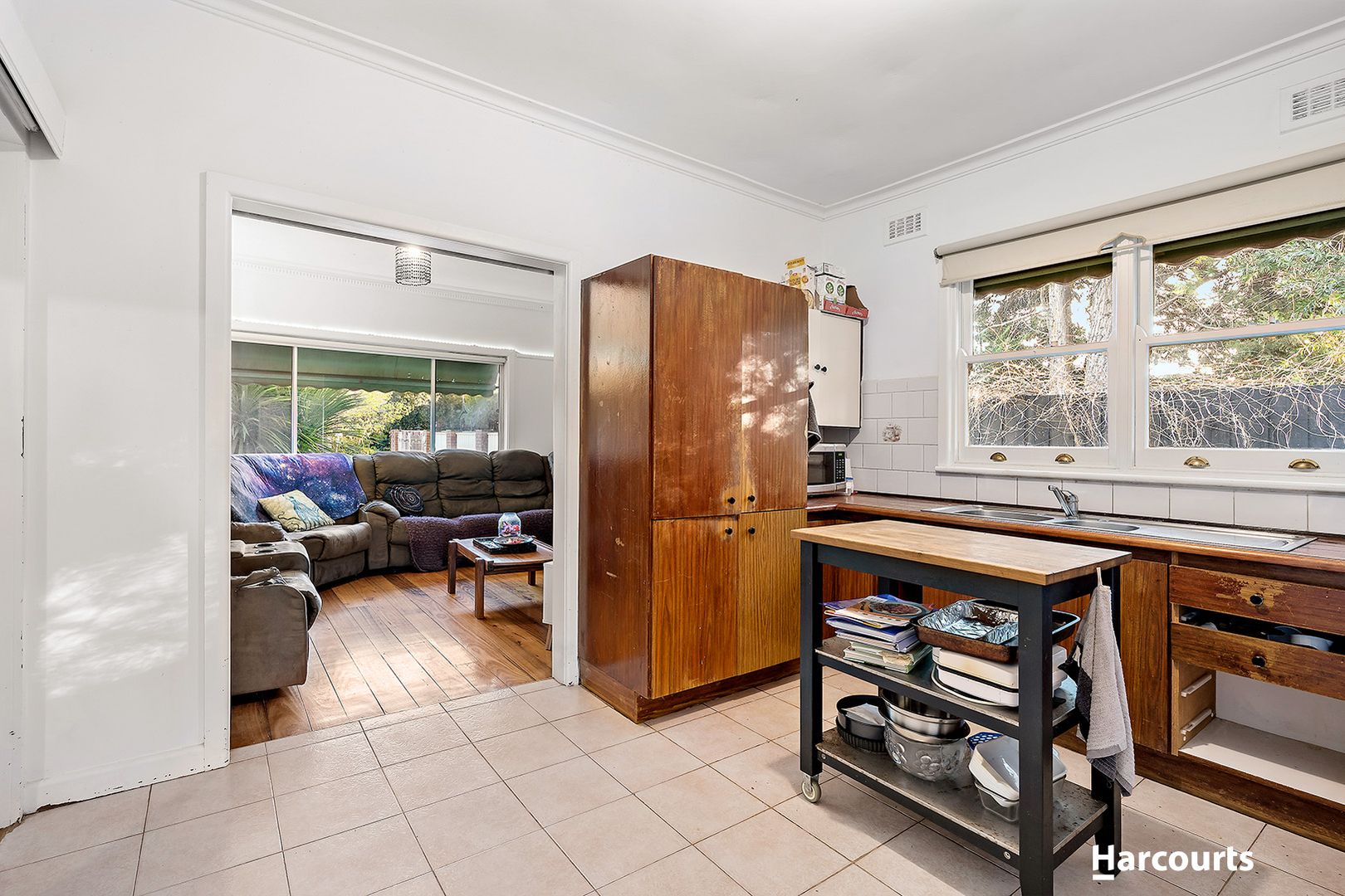 12 Karadoc Avenue, Pascoe Vale VIC 3044, Image 2