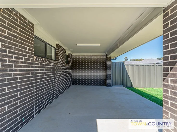 Additional image 11 of 1/17 Sunrise Crescent, Armidale NSW 2350