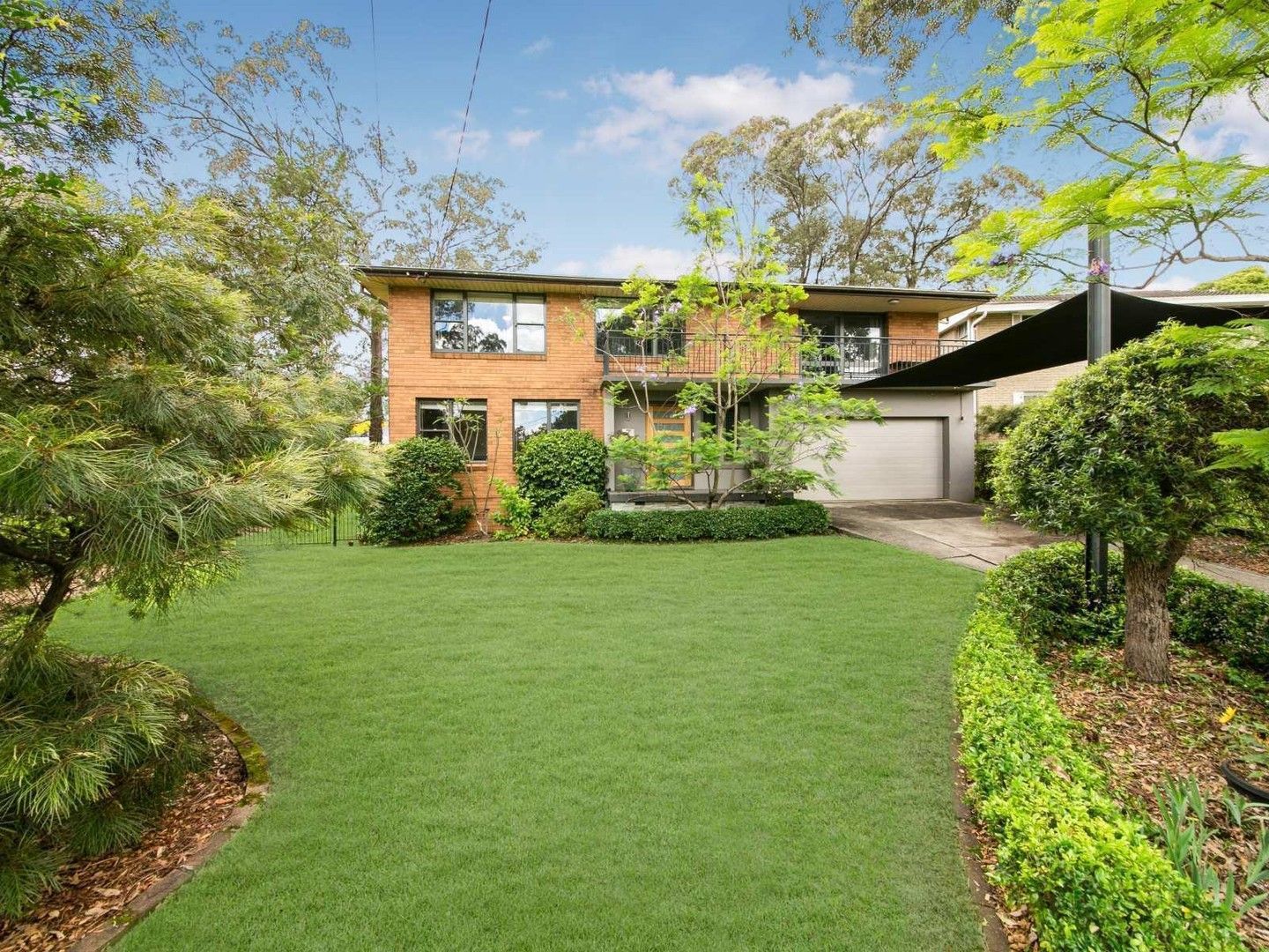 5 bedrooms House in 7 Warran Place CASTLE HILL NSW, 2154