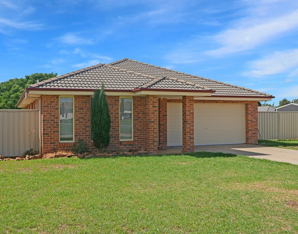 28 Lake Paddock Drive, Leeton NSW 2705