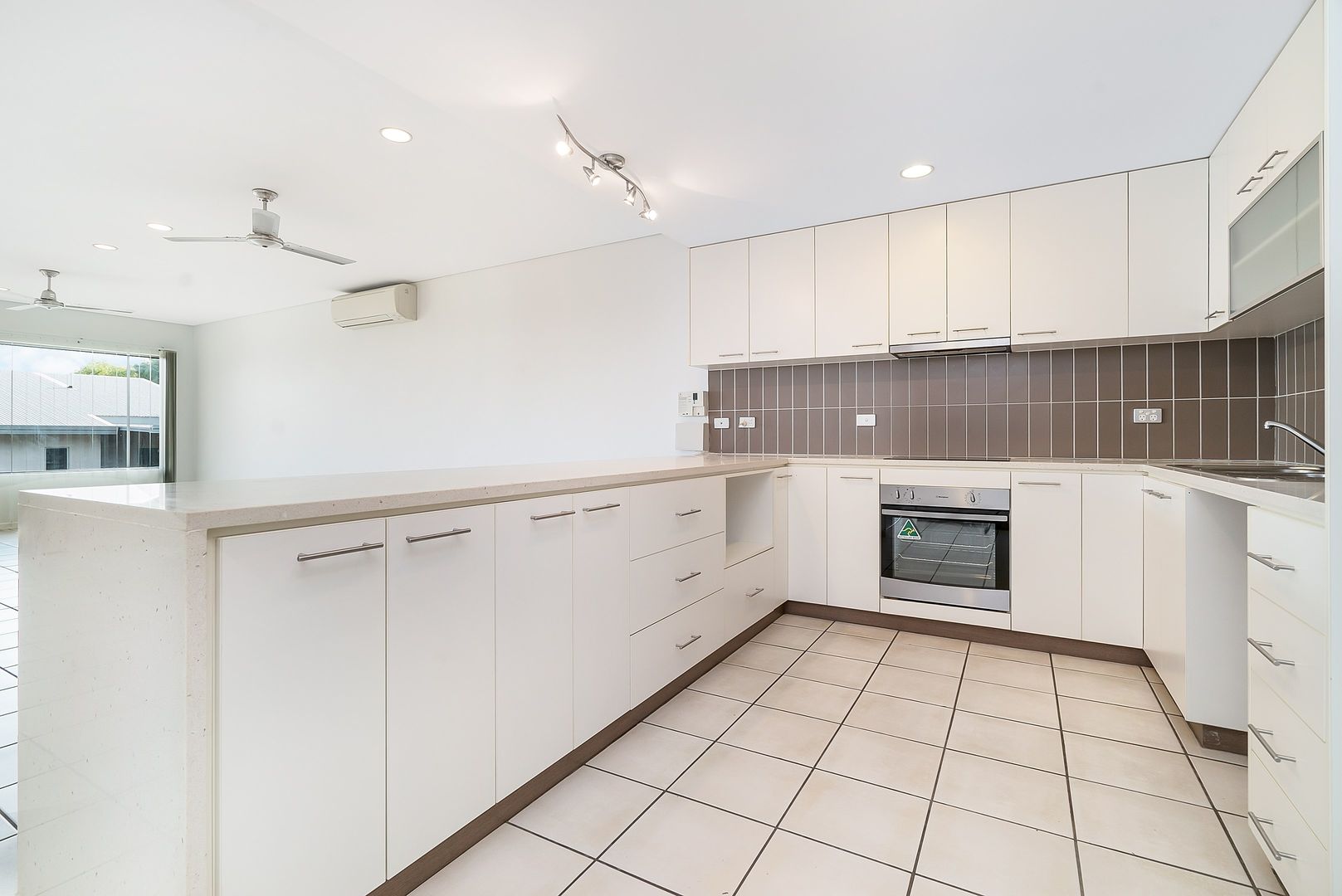 93/5 Michie Court, Bayview NT 0820, Image 2