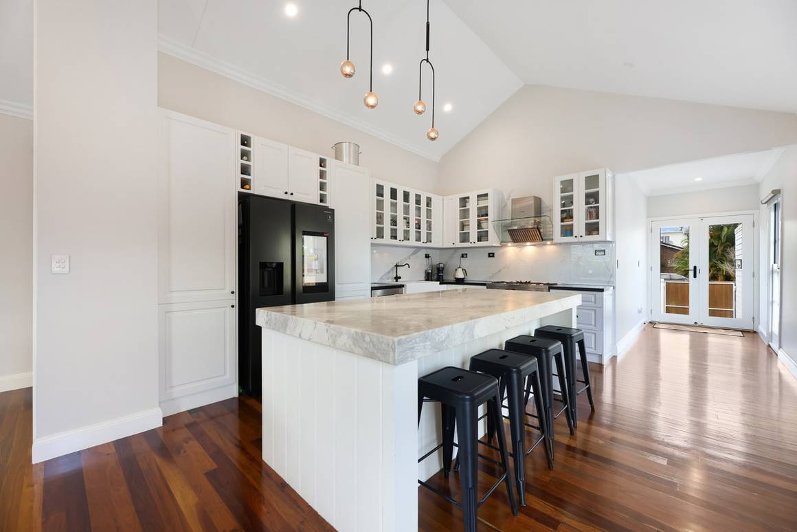 13 Barton Avenue Southport 4215 - Image 4