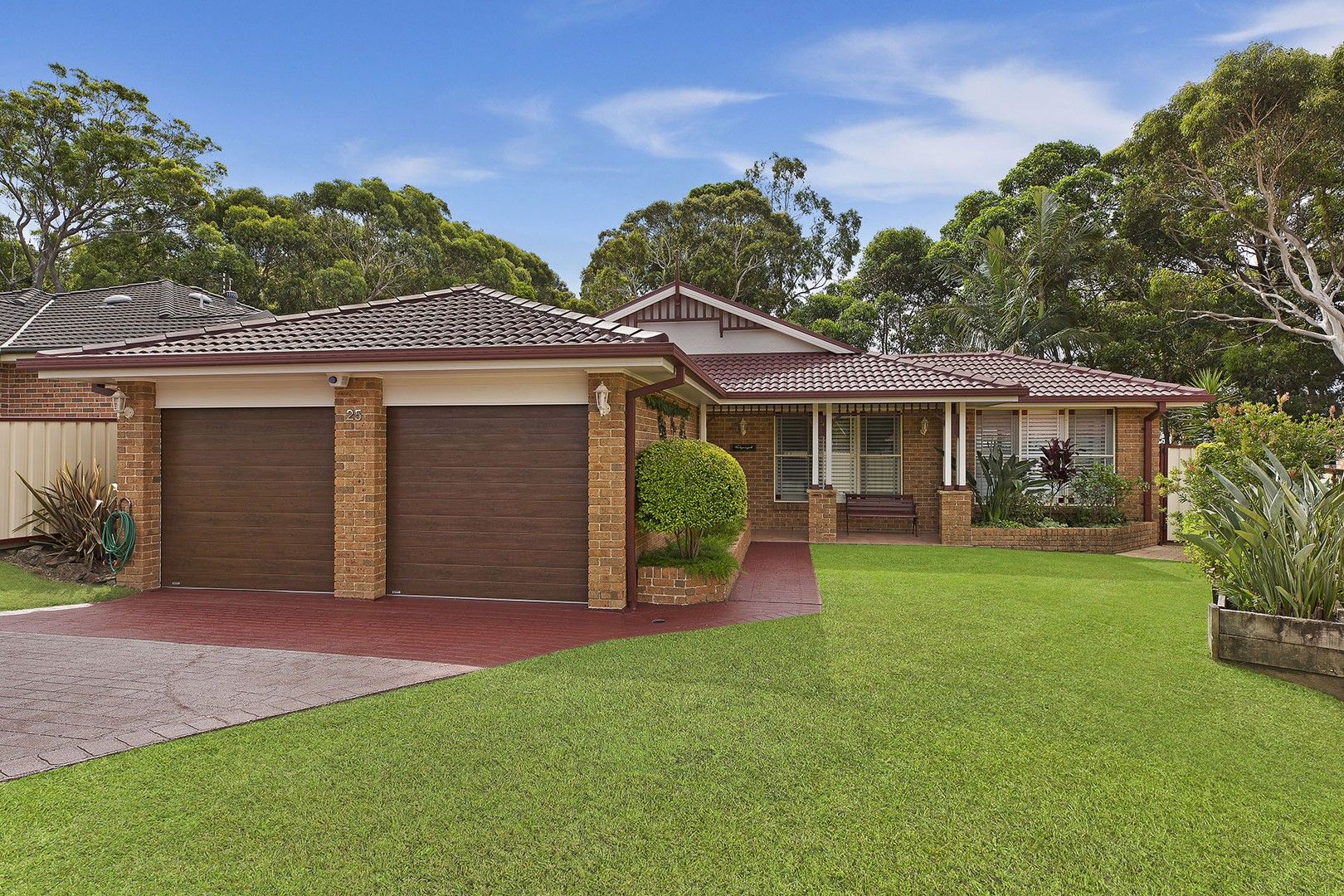 25 Macintyre Street, Bateau Bay Property History & Address Research