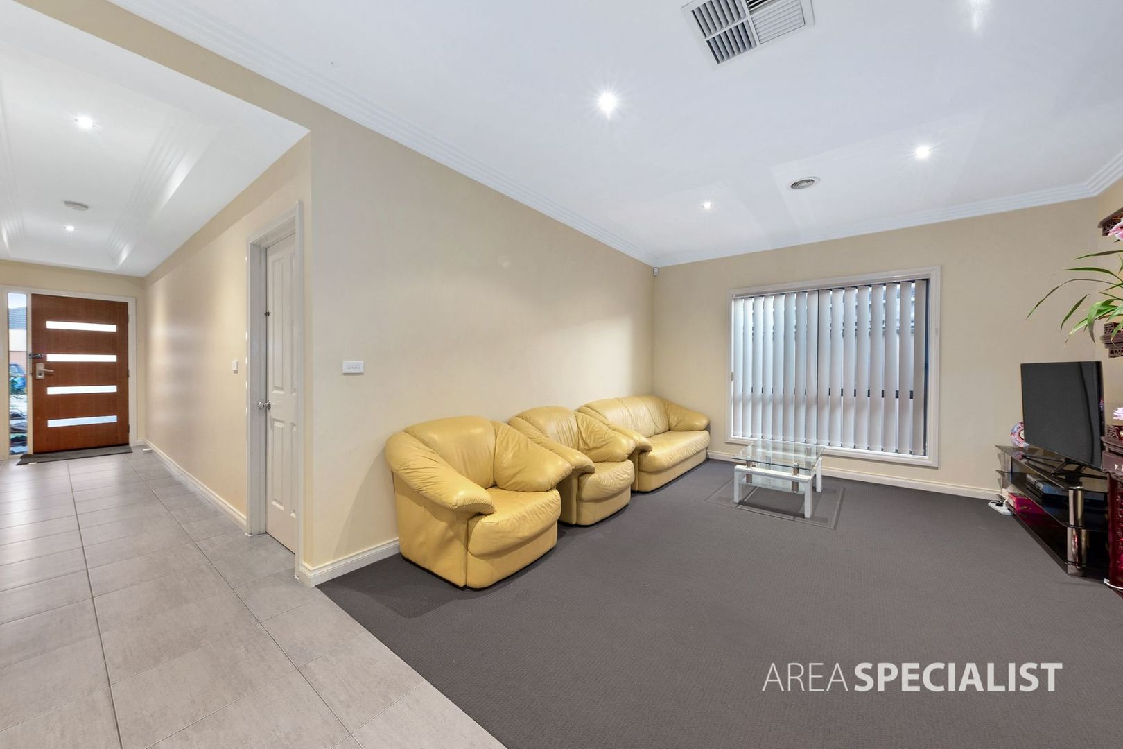 22 Cunningham Chase, Burnside Heights VIC 3023, Image 2
