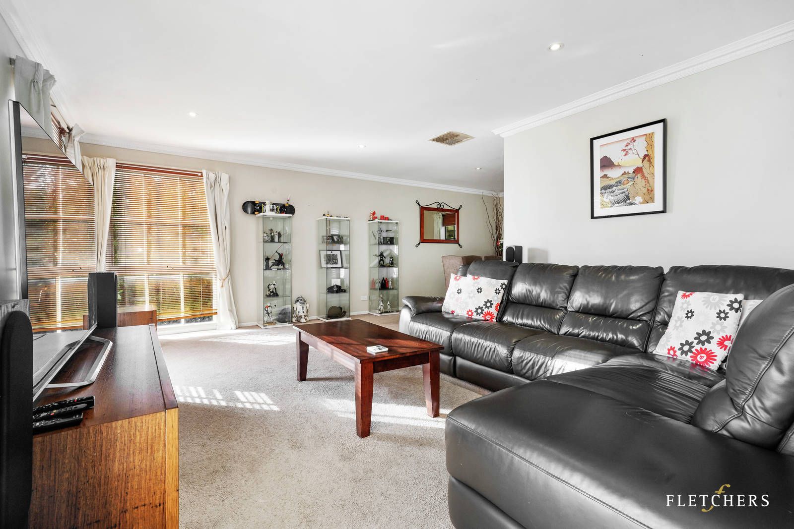 33 Kirkford Drive, Mooroolbark VIC 3138, Image 1