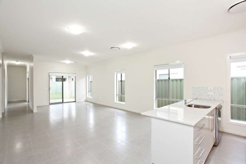 4 bedrooms House in 31 Stable Street PAKENHAM VIC, 3810