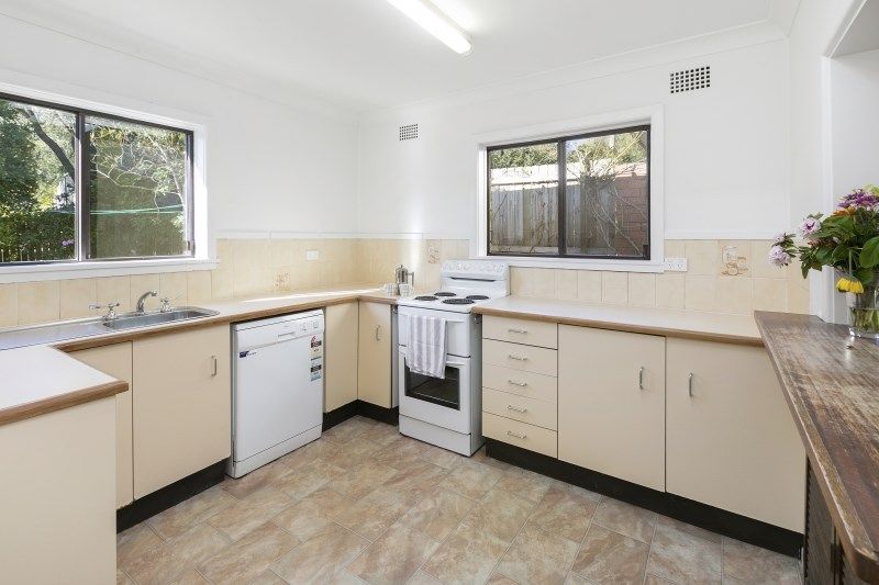 4 Chalmers Avenue, Beacon Hill NSW 2100, Image 2