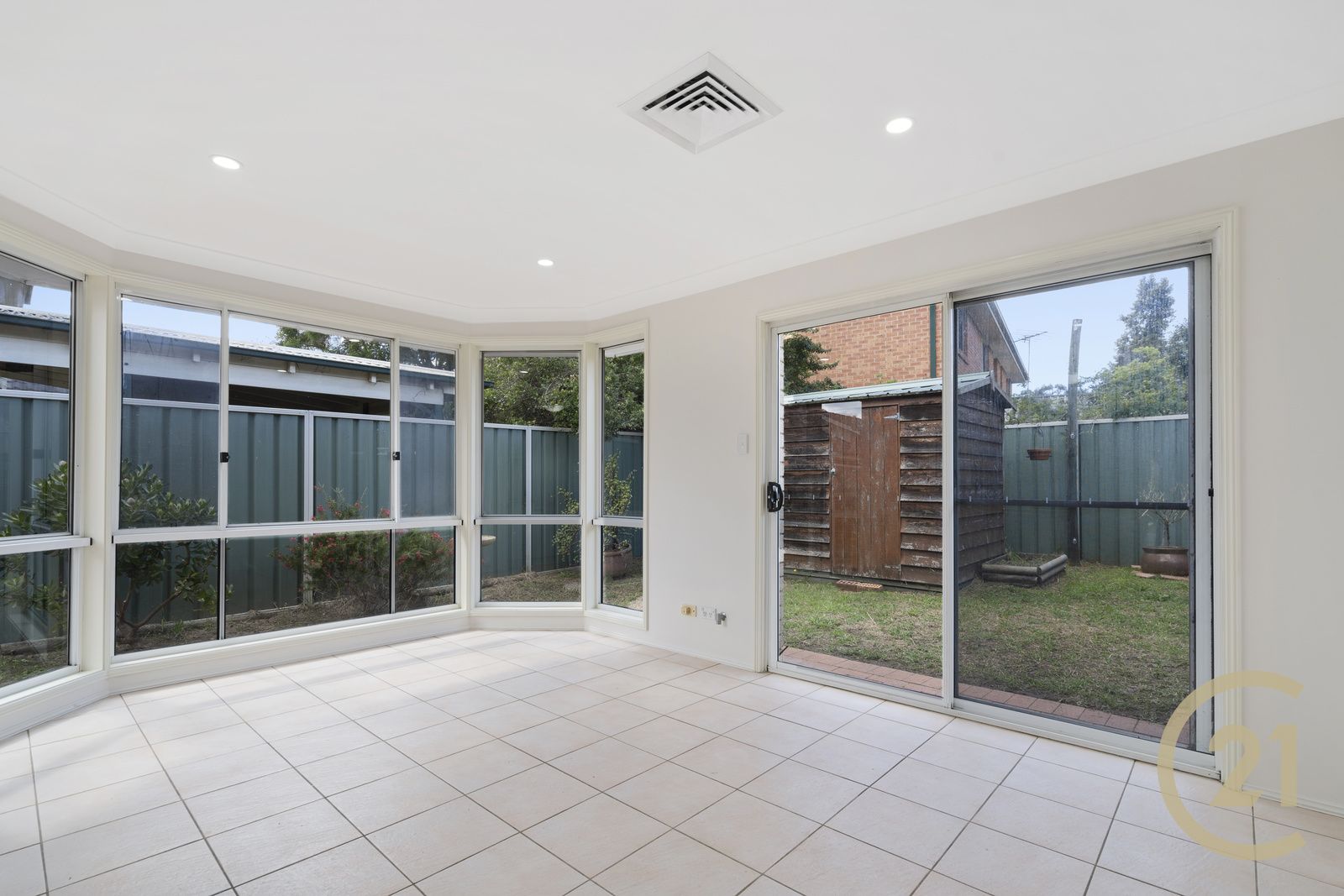 4 Lyndhurst Court, Wattle Grove NSW 2173, Image 2