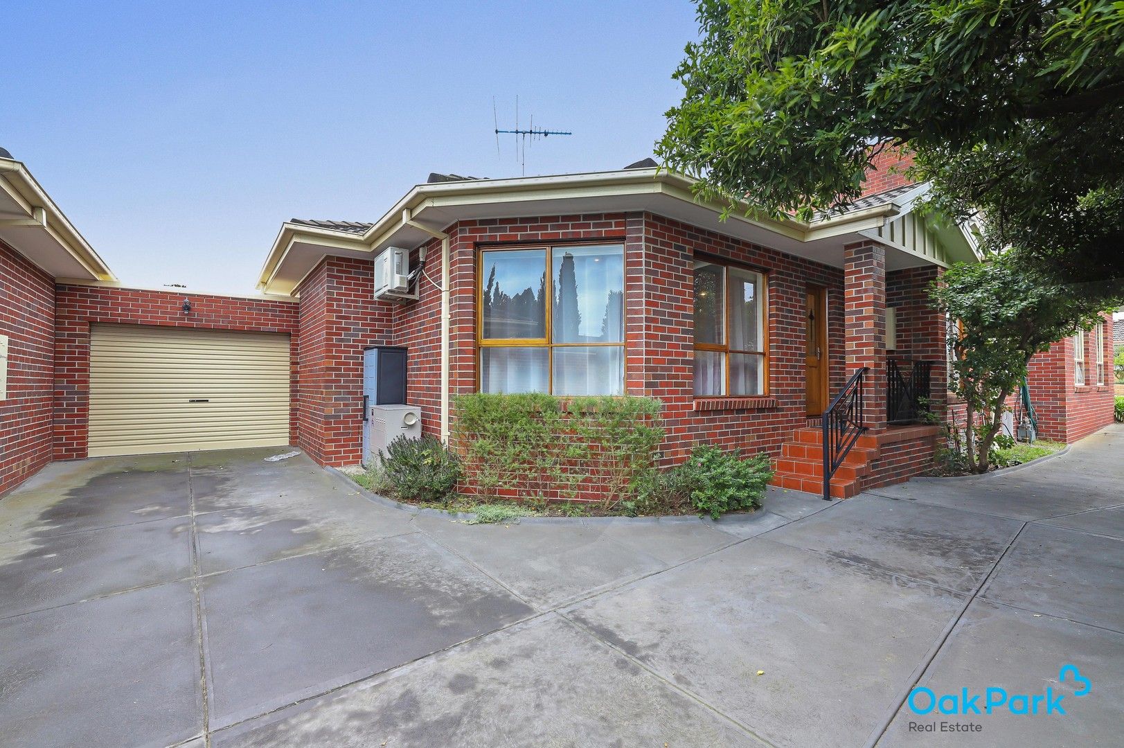 2/27 Nerissa Grove, Oak Park VIC 3046, Image 0