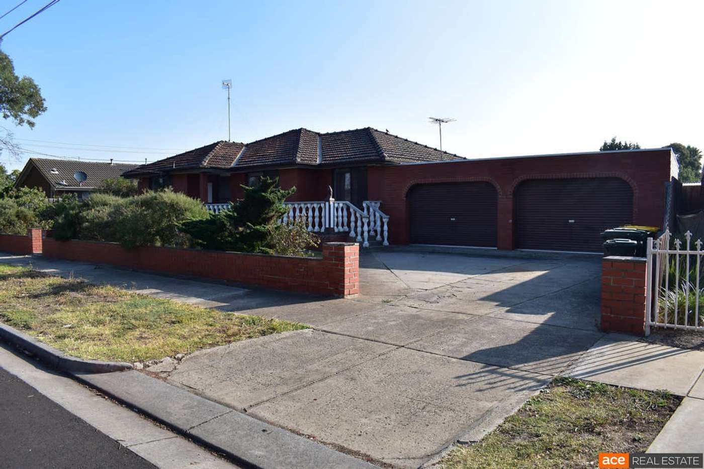 3 bedrooms House in 30 Laird Drive ALTONA MEADOWS VIC, 3028