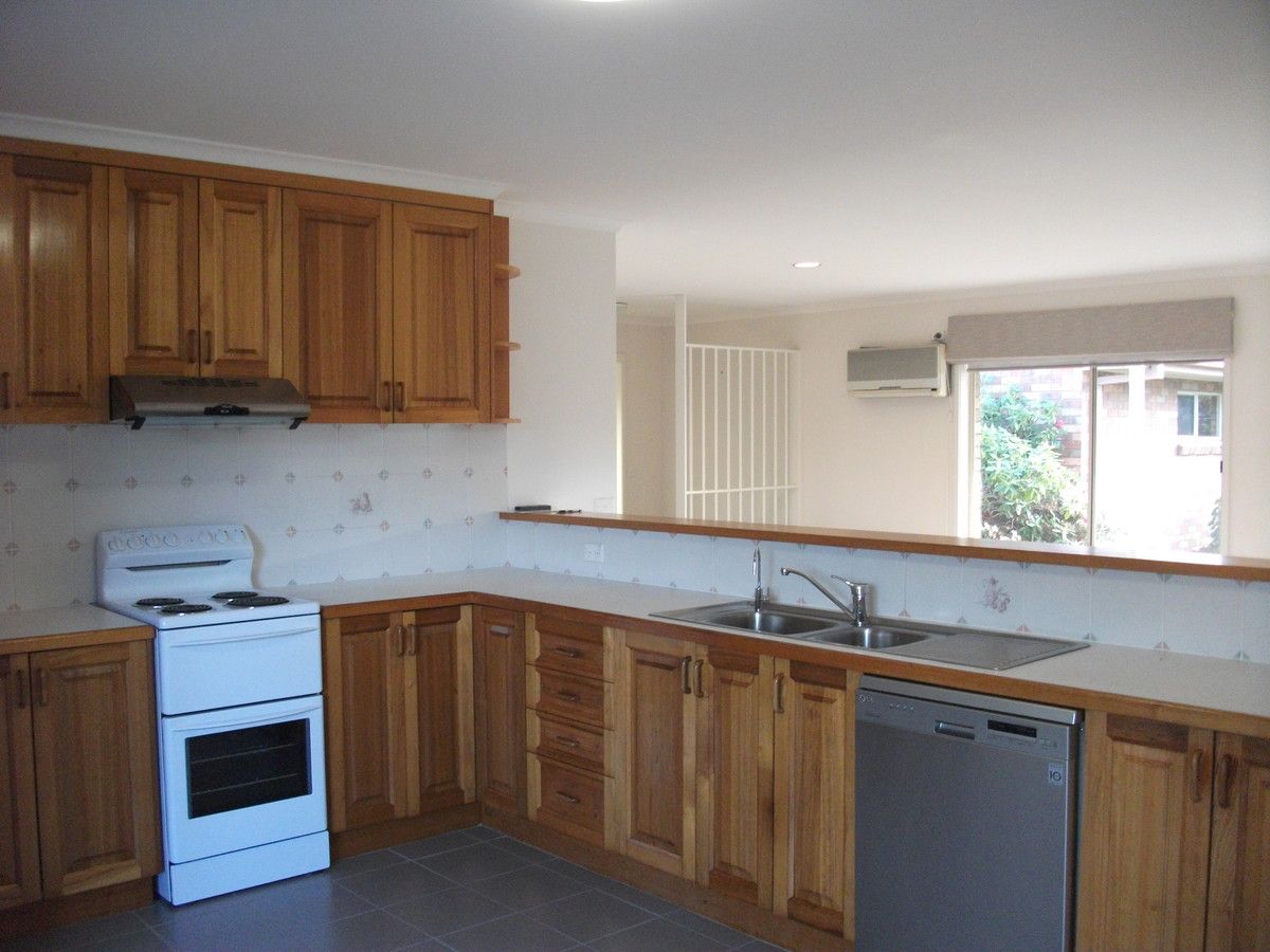 2 Golf Circuit, Tura Beach NSW 2548, Image 2